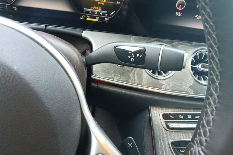 Used Mercedes-Benz CLS 2018 CLS 300 Luxury Model Gear Lever