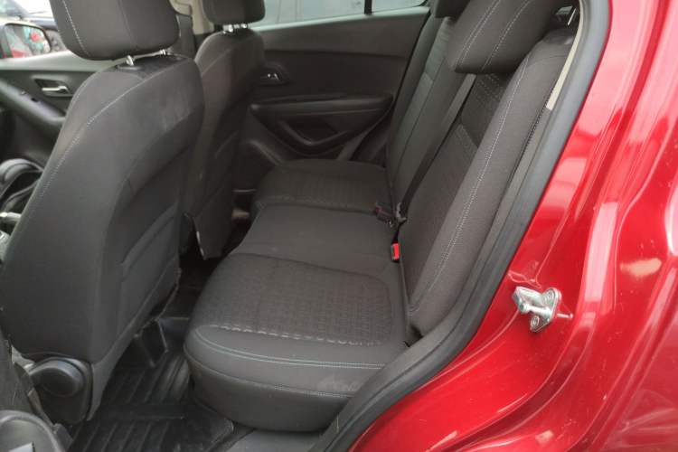 Used Chevrolet Trax 2014 1.4T Manual Two-Wheel Drive Comfort Model Left Rear Seat