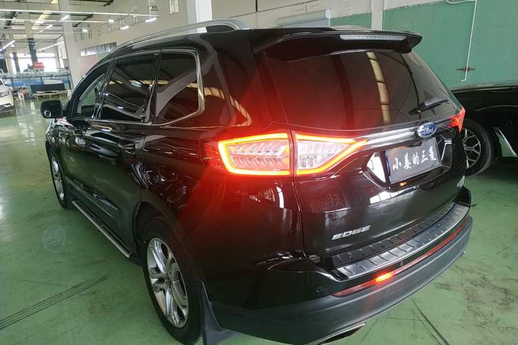 Used Ford Edge 2018 EcoBoost 245 Two-Wheel-Drive Titanium 7-Seater China V Standard
