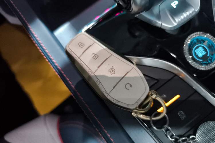 Used BYD Yuan PLUS 2022 430 km Luxury Version Vehicle Key