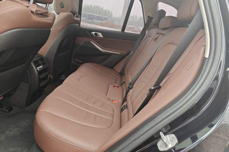 Used BMW X5 2020 xDrive30i M Sport Package Left Rear Seat