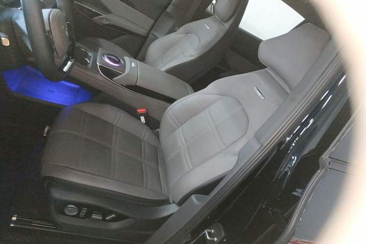 Used Hongqi Tiangong 08 2025 680 Ultra Four-Wheel-Drive Version Left Front Seat