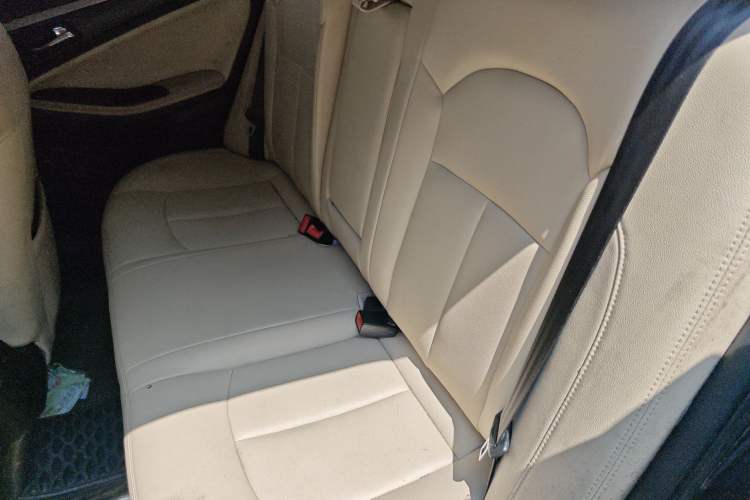 Used Bestune B70 2014 2.0L automatic comfort version
