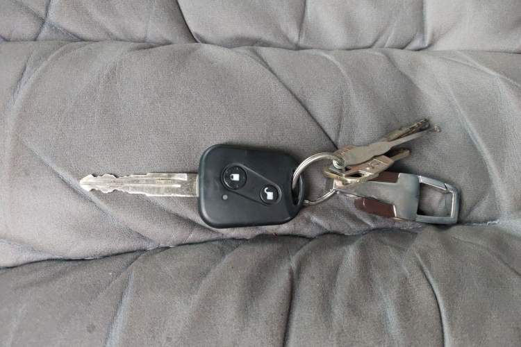 Used SRM New Energy E3L 2025 Ningde 53.58kWh 365KM Practical Bus Vehicle Key