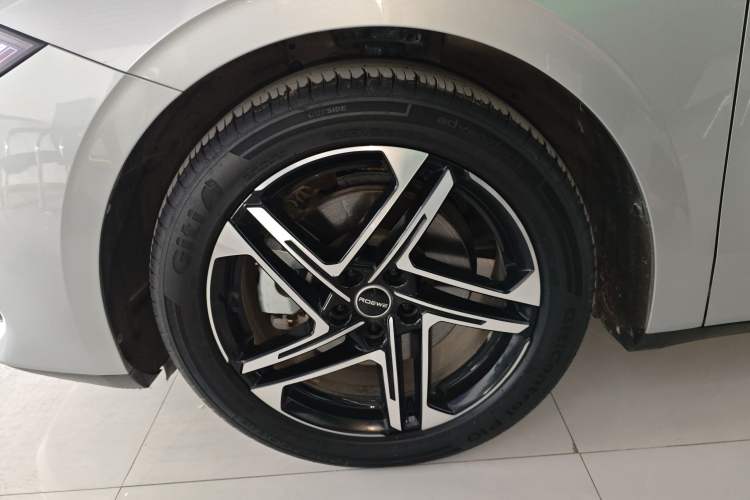 Used Roewe D7 2023 DMH 125km Excellence Edition