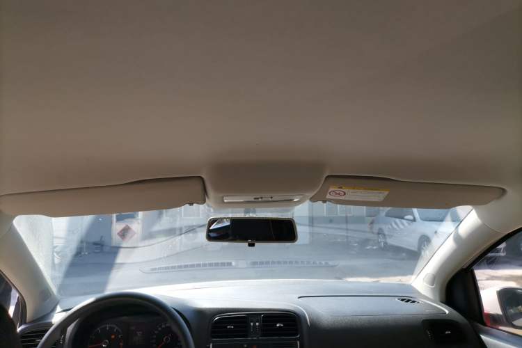 Used Volkswagen Polo 2016 1.4L Manual Fashion Model
