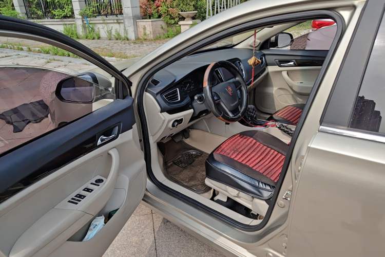 Used Roewe 360 2015 1.5L Automatic Luxury Edition Driver Seat