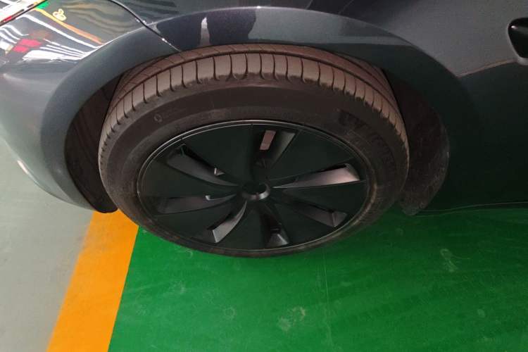 Used Tesla Model 3 2023 Rear-Wheel-Drive Version
