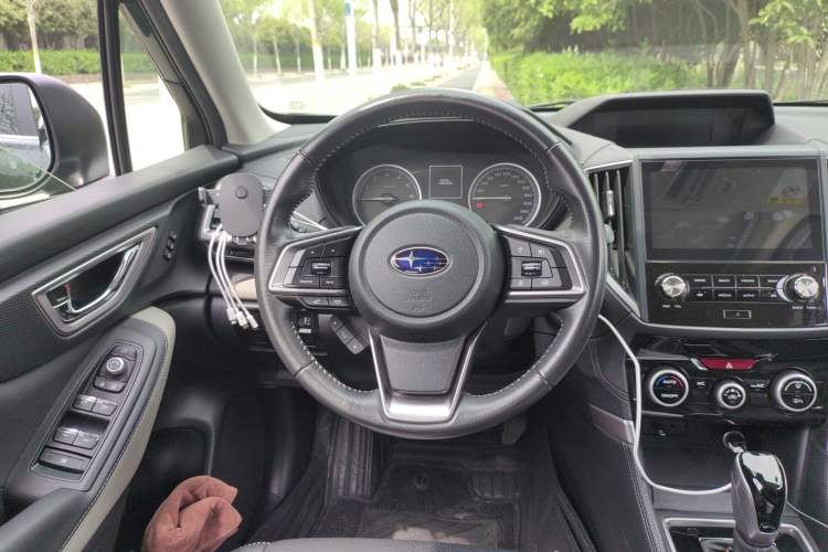 Used Subaru Forester 2022 2.0i AWD Luxury Edition Steering Wheel