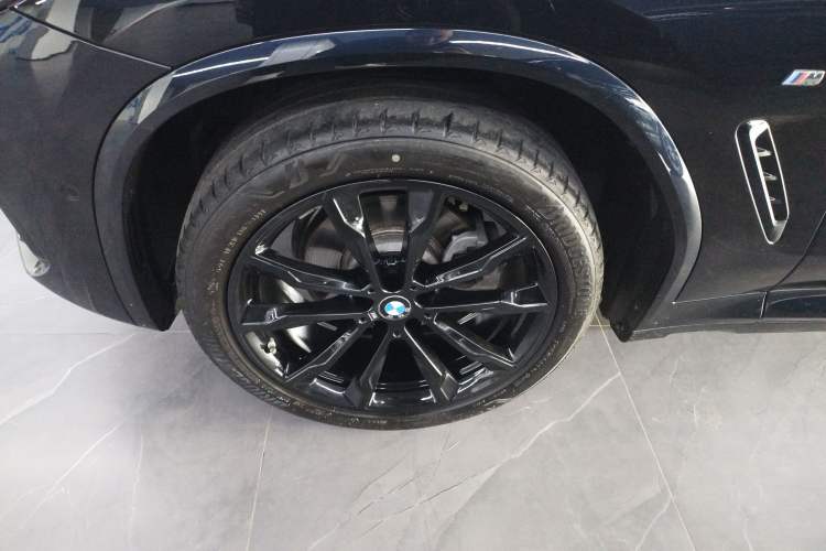 Used BMW X3 2022 xDrive30i Luxury Edition M Night Sky Package Left Front Wheel Hub