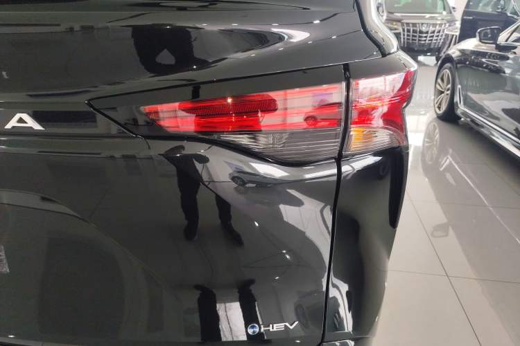 Used Toyota Granvia 2024 2.5L Hybrid Prestige PLUS Edition