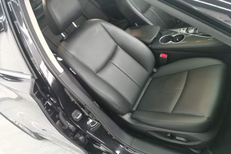 Used Infiniti Q50L 2018 2.0T Comfort Edition China VI Standard