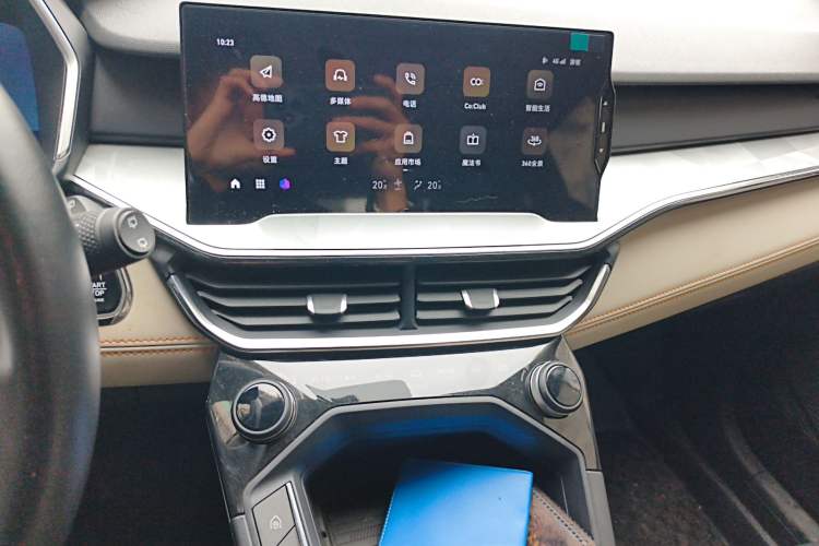 Used Lynk & Co 06 EM-P 2022 PHEV 84 km Range Pro Version Audio And AC Panel