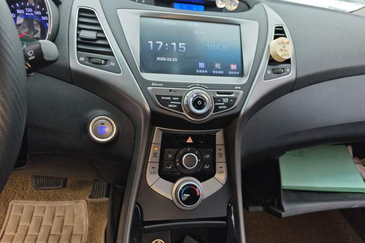 Used Hyundai Elantra (5th Generation / Langdong) 2015 1.6L Automatic Leading Model Audio And AC Panel