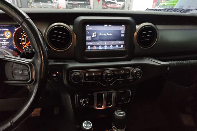 Used Jeep Wrangler 2018 2.0T Sahara Two-Door Edition