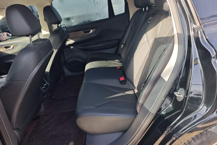 Used Hongqi E-QM5 2021 Online Booking Charging Basic Edition 5 Seats
