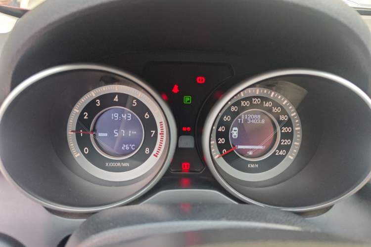 Used Bestune X80 2013 2.0L automatic luxury version
