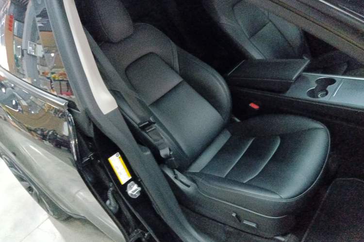 Used Tesla Model Y 2021 Standard Range Rear-Wheel Drive Version
