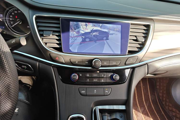 Used Buick LaCrosse 2022 652T Luxury Version