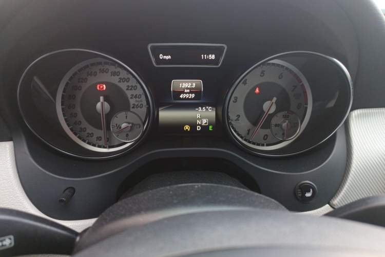 Used Mercedes-Benz GLA 2015 GLA 200 Fashion Model Instrument Cluster