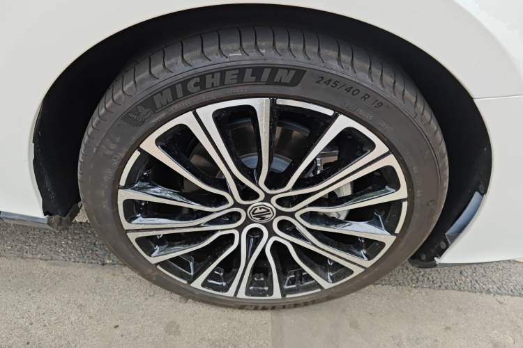 Used MG 7 2025 1.5T 300 DCT Elegant Edition