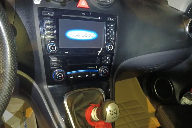 Used Haval H6 2015 Upgraded Model 1.5T Manual Two-Wheel Drive Elite Version