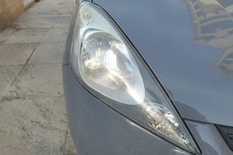 Used Honda Fit 2008 1.5L automatic luxury edition
