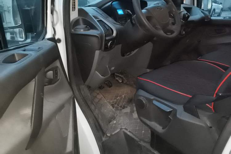 Used Ford Transit 2017 2.0T Diesel Multi-Function Commercial Vehicle Mid-Drive Mid-Roof China V Standard Driver Seat