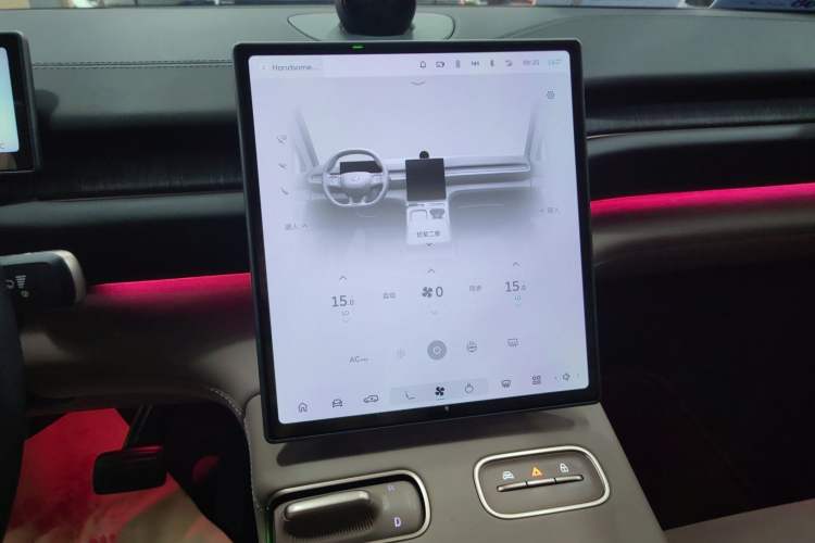 Used Nio ES6 2024 75 kWh Audio And AC Panel