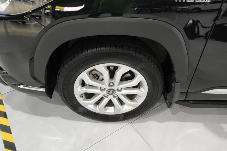 Used Toyota FRONTLANDER 2023 2.0L CVT Elite Edition
