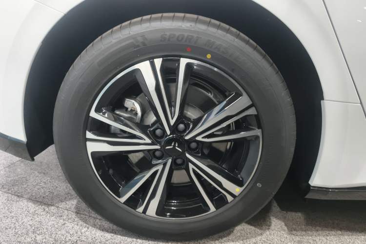 Used Hongqi EH7 2025 600 Smart Selection Edition
