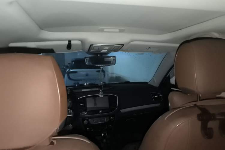 Used Geely Auto Vision X6 2016 1.8L Manual Luxury Model Headliner