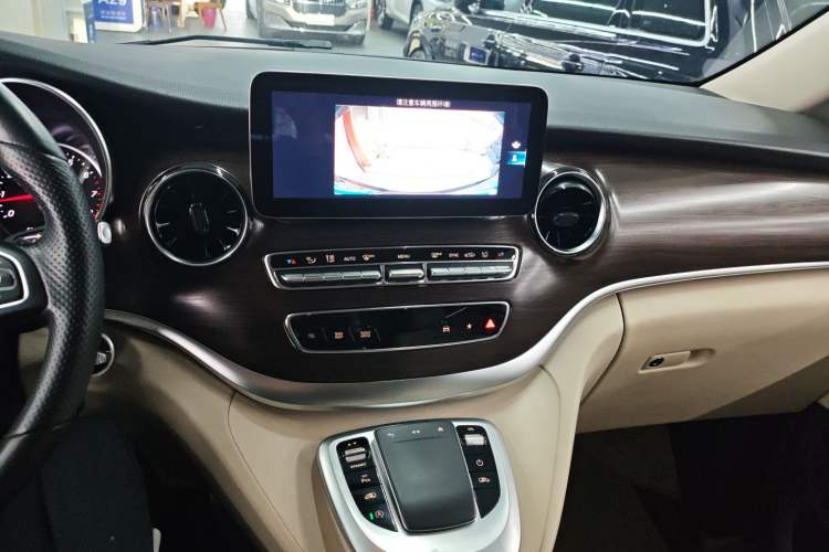 Used Mercedes-Benz V-Class 2020 V 260 Avantgarde Edition