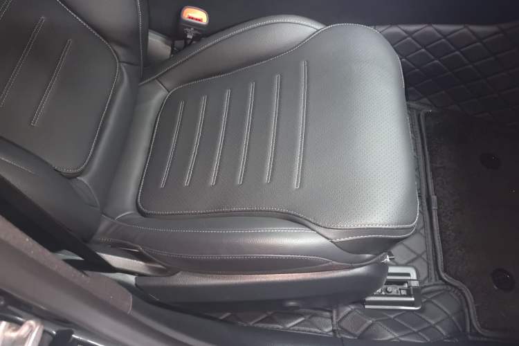 Used Mercedes-Benz C-Class New Energy 2024 Facelift C 350 eL Right Front Seat