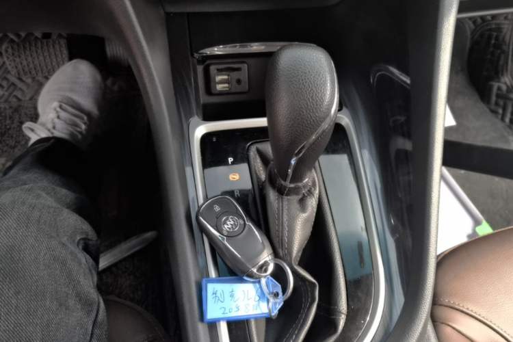 Used Buick GL6 2019 18T 6-Seater Connected Luxury Version China VI Standard Gear Lever