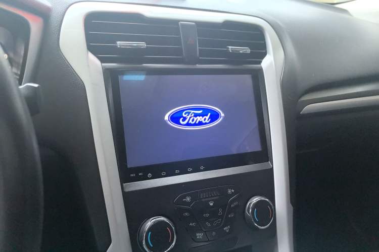 Used Ford Mondeo 2013 1.5L GTDi180 Fashion Edition Audio And AC Panel