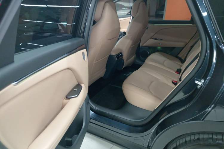 Used ARCFOX Alpha T5 2025 660 MAX
