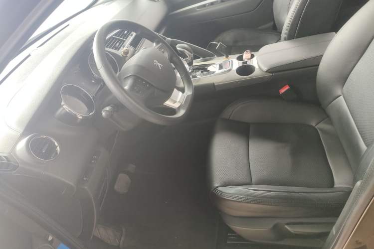 Used Peugeot 3008 2016 2.0L Automatic Classic Edition
