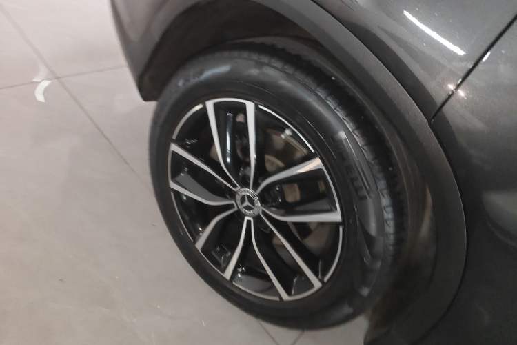Used Mercedes-Benz GLC 2022 Refreshed GLC 300 L 4MATIC Dynamic Edition Right Rear Wheel Hub