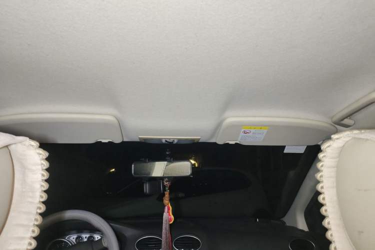 Used Ford Focus 2012 Sedan Classic 1.8L Automatic Fashion Edition
