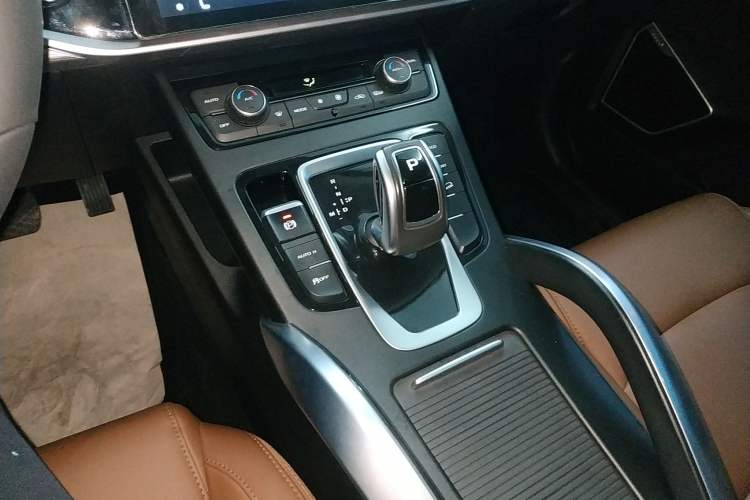 Used Geely Auto Emgrand X7 Sport 2021 1.8TD DCT Two-Wheel Drive Asian Games Edition