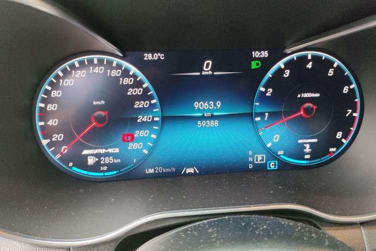 Used Mercedes-Benz GLC AMG 2022 AMG GLC 43 4MATIC Odometer Close Up