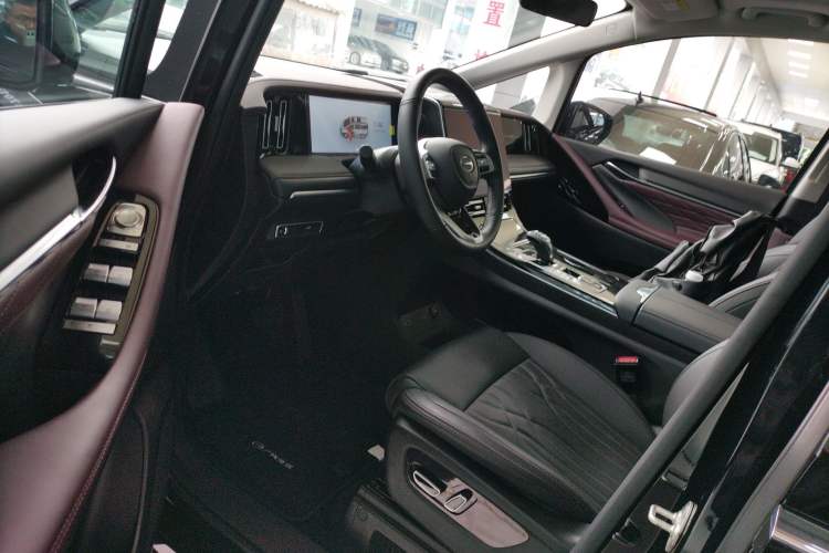 Used GAC Trumpchi M8 2024 Master Series 400T Prestige Edition Driver Seat