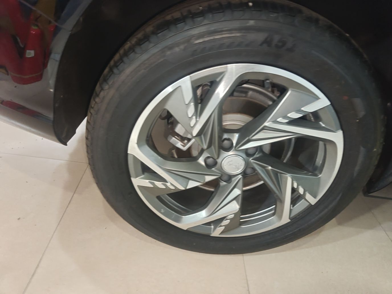 Hongqi HS3 PHEV 2025 Model 117km Jingwei Edition — снимка 11