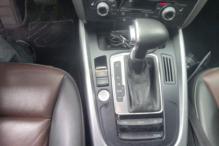 Used Audi Q5 2015 40 TFSI Comfort Model