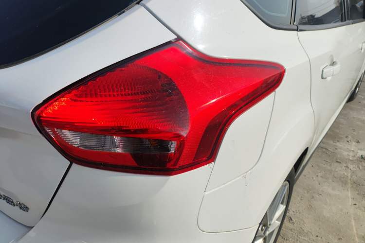 Used Ford Focus 2017 Hatchback 1.6L Automatic Fashion Edition Smart Drive Version