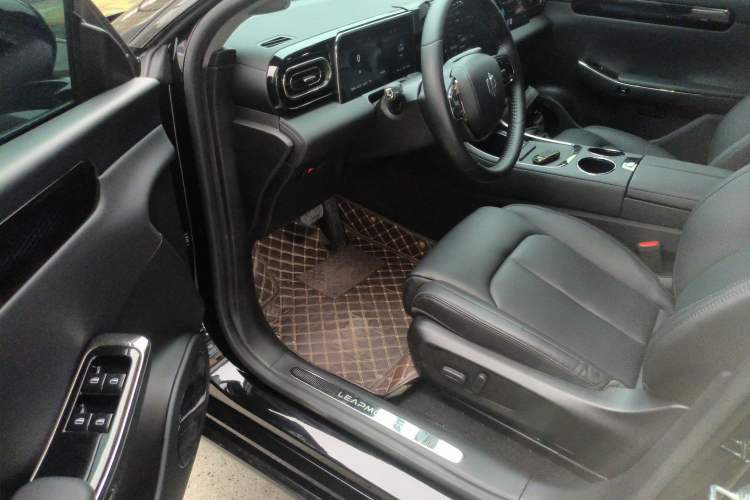 Used Leapmotor C01 2023 Range-Extended 316 Smart Edition Driver Seat