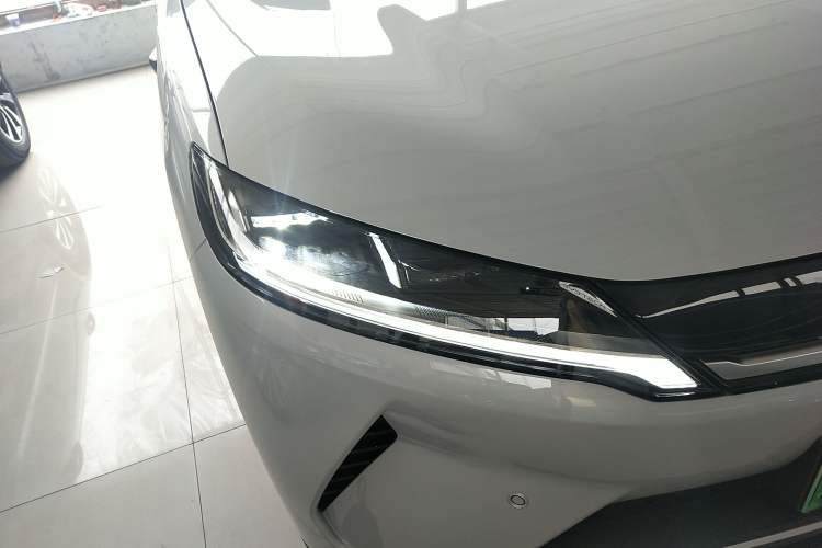 Used BYD Yuan UP 2025 Intelligent Driving Version 401 km Beyond-Range Edition Right Front Headlight
