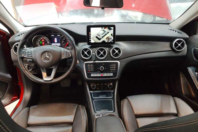 Used Mercedes-Benz GLA 2018 GLA 200 Fashion Model
