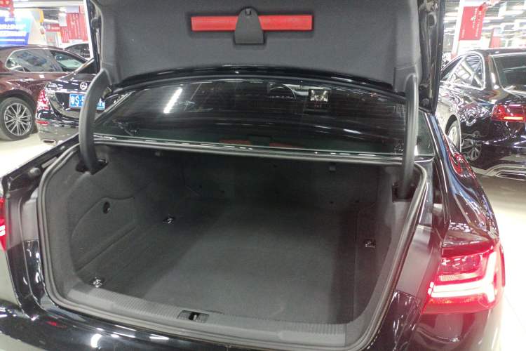 Used Audi A6L 2018 30th Anniversary Edition 35 TFSI Fashion Model
